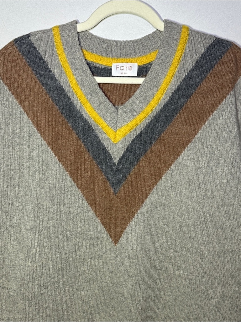 Fate MidiUmi Cricket V-Neck Knit Wool Blend Oversized Vest - Picture 3 of 6